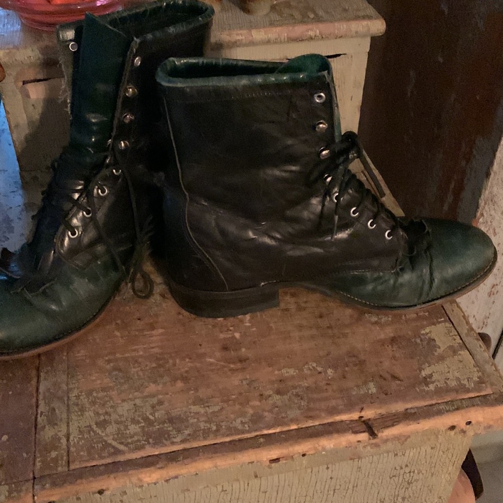 Boots - Picture 5 of 5
